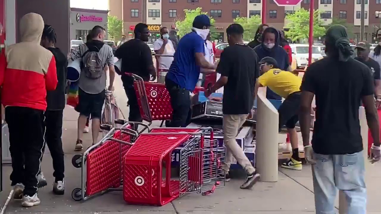 Looters ransack Minneapolis Target store during protests over death of George Floyd