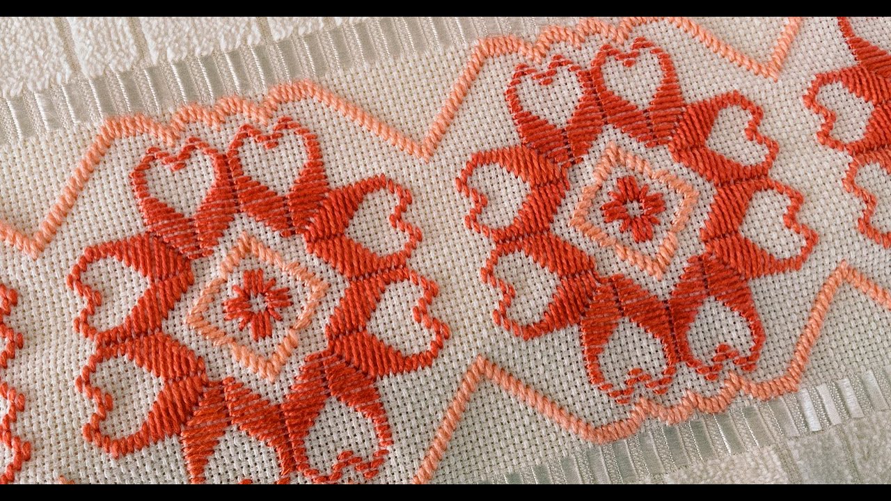 #180 Ponto Reto - Flores na cor salmão