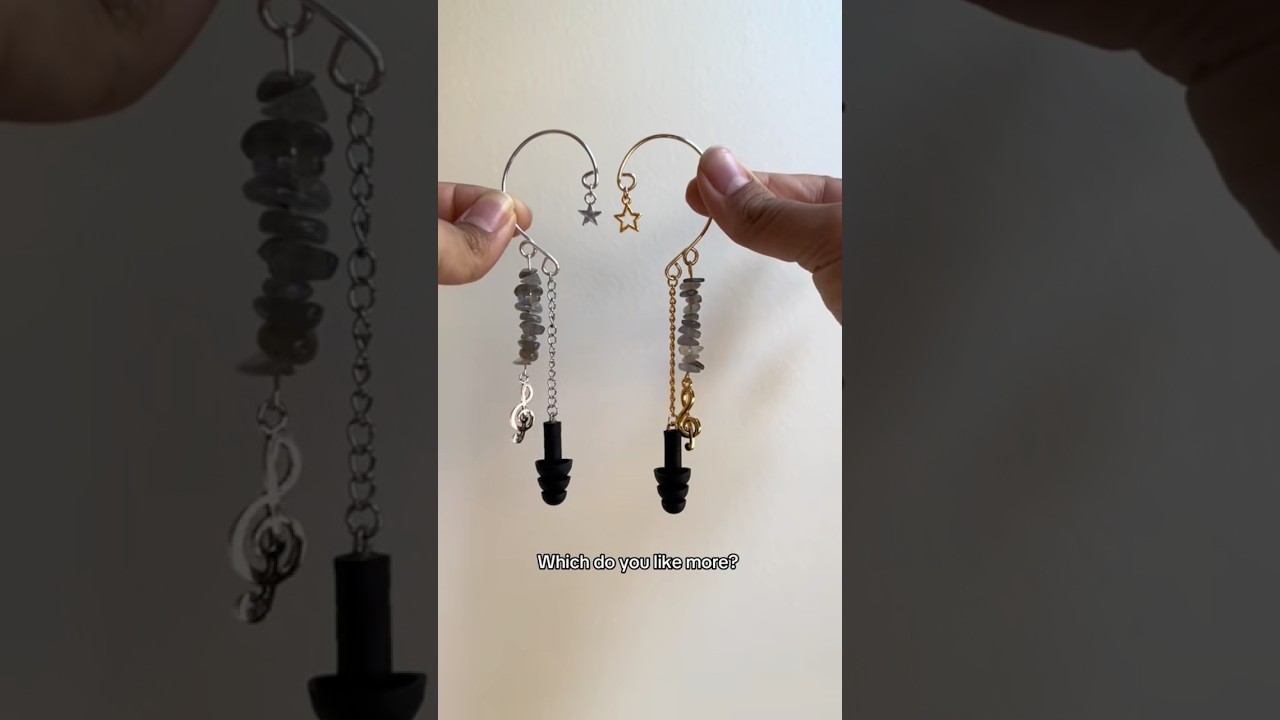 Silver or gold?! 🤍💛 #handmade #earplugs #earplugjewelry #crystals #earprotection #concerts #music