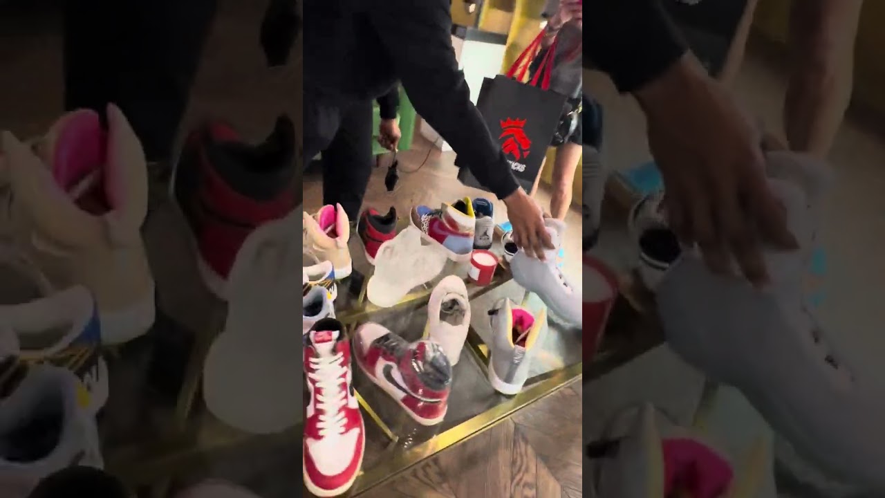 I got let into the Yankeekicks VIP room with 400k shoes!!!!!!