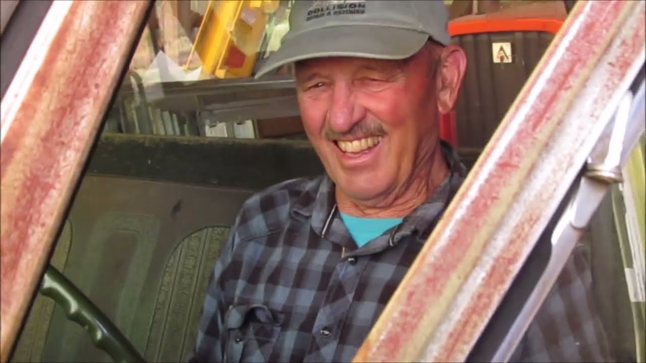 5/10/2025 @ COUSIN RANDYS FARM REVVING OUR OLD SKOOL COOL TRUCKS / RANDYS V8 350 CHEVY & MY 351 FORD