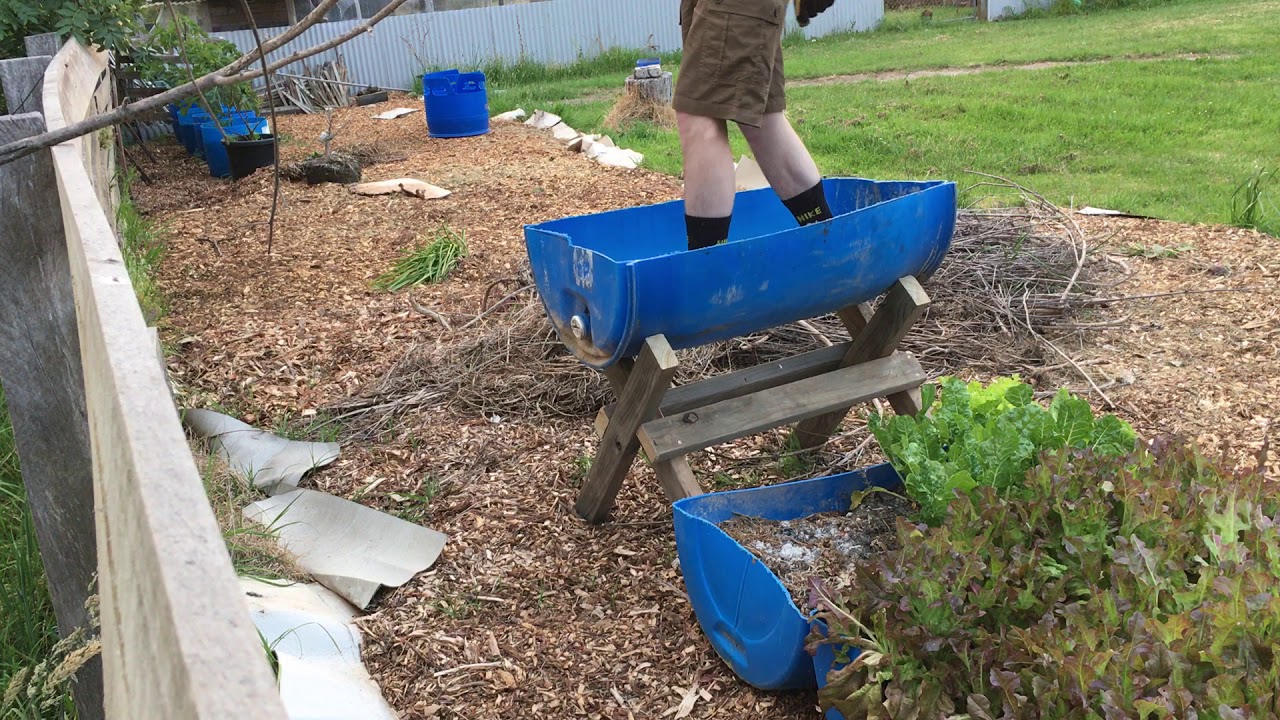 Crazy Simple Garden Barrel Stand