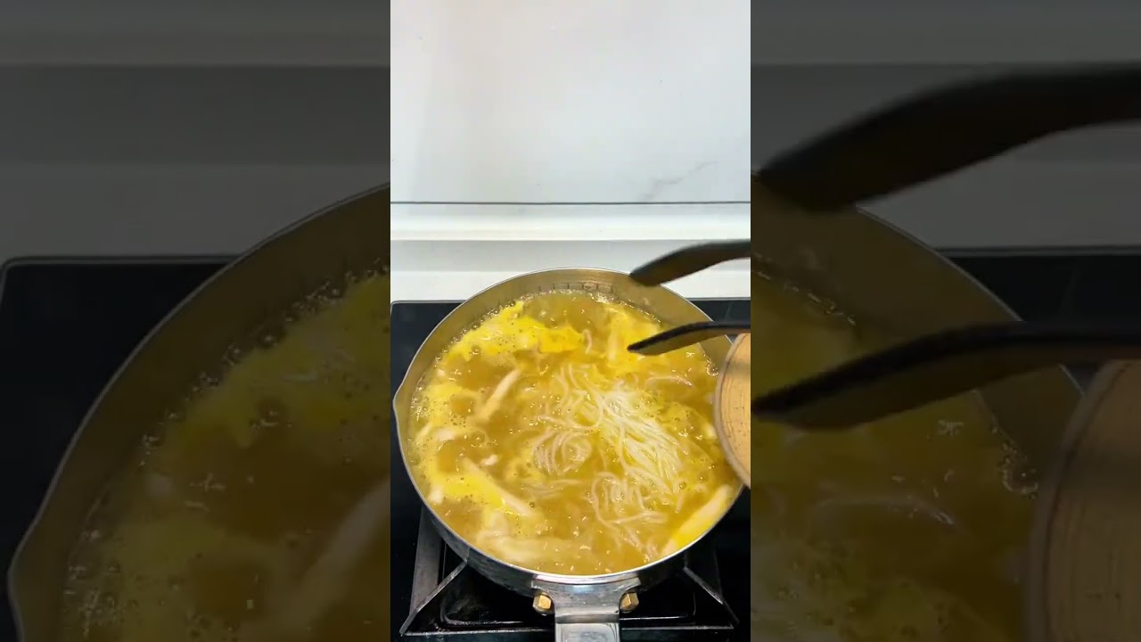 The steaming hot matsutake chicken soup rice noodles are so delightful to have a bowl in