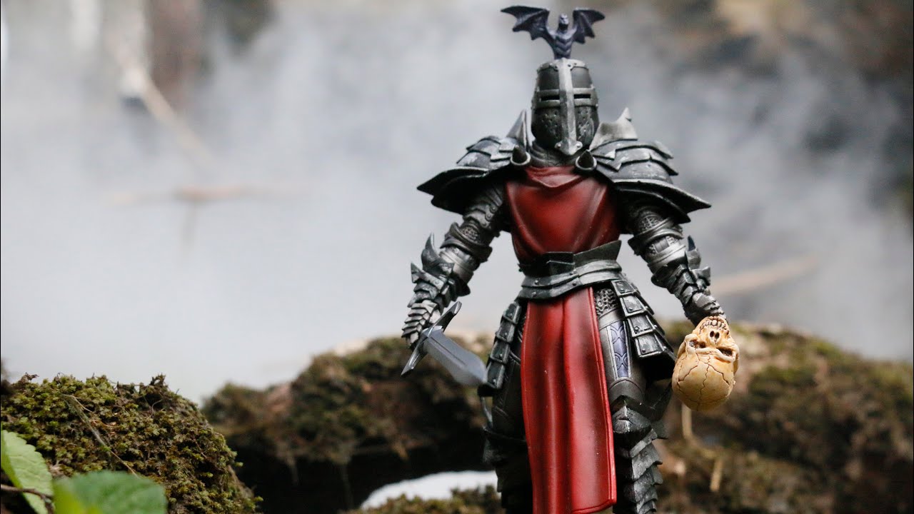 TOY PHOTOGRAPHY IN THE MIDDLE OF NOWHERE! (MYTHIC LEGIONS AND STAR WARS BLACK SERIES)