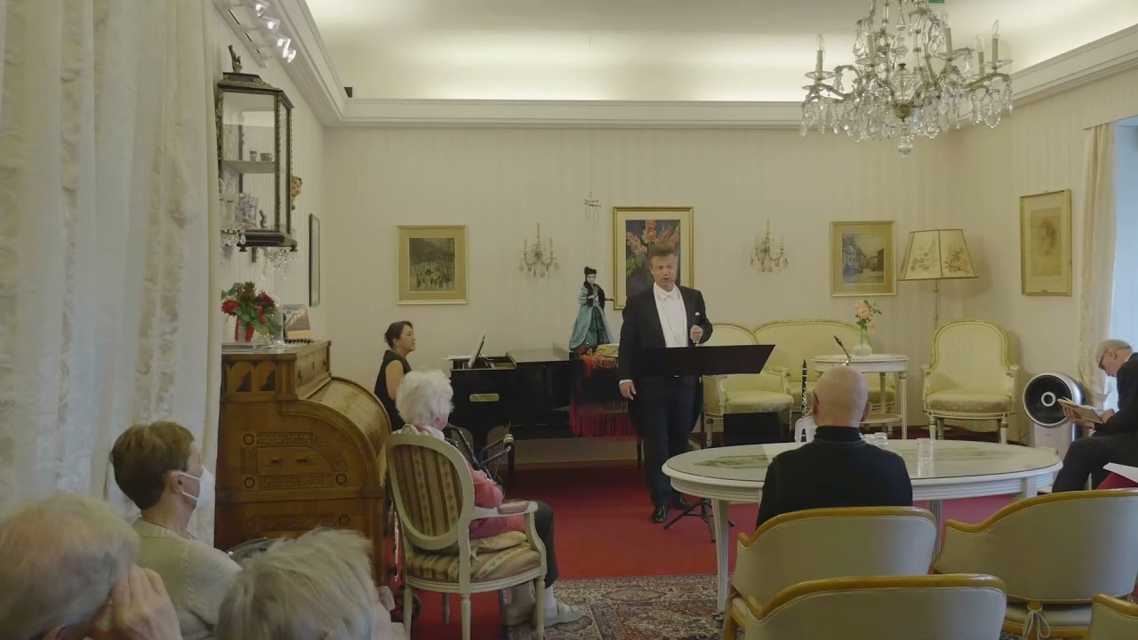 Christian Germain's trailer to his solo programs with singing, clarinet, saxophone and comparing.