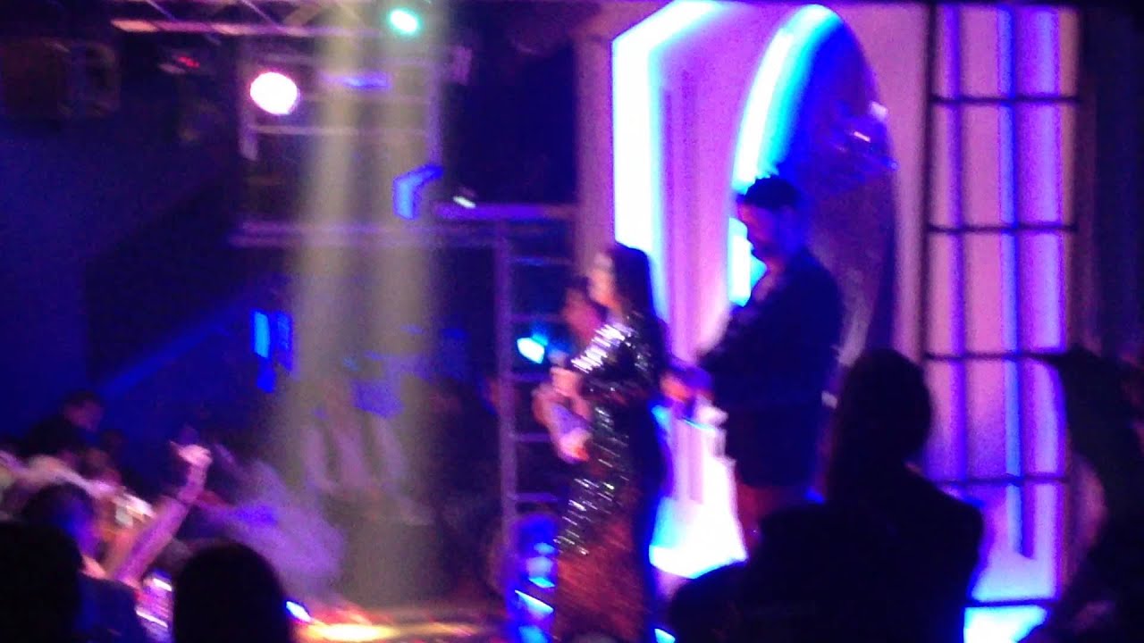 Dyo fwnes/Poia thusia - Antzela Dimitriou live @ Premiera Live