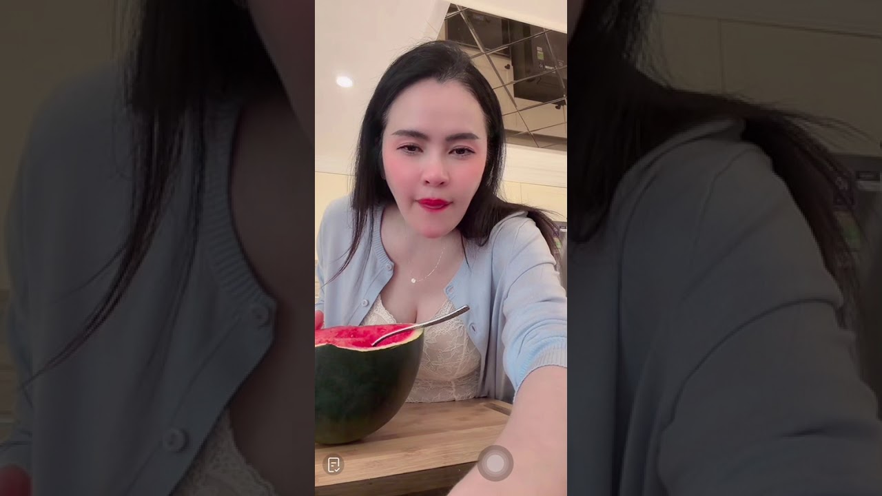 HÓNG PHIÊN LIVE CHẤN ĐỘNG TỐI NAY VỚI PHƯƠNG LÊ NHÉ.