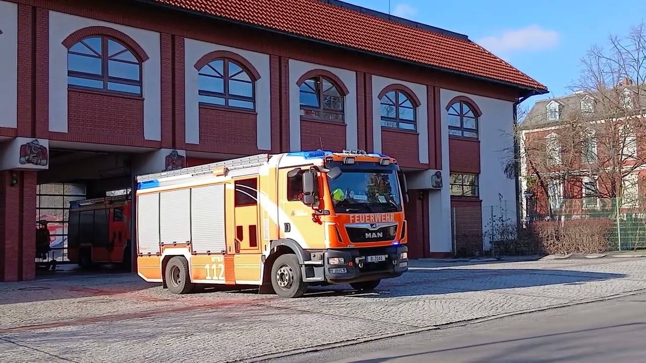 Zehlendorf auf Einsatzfahrt! LHF-4100/2 