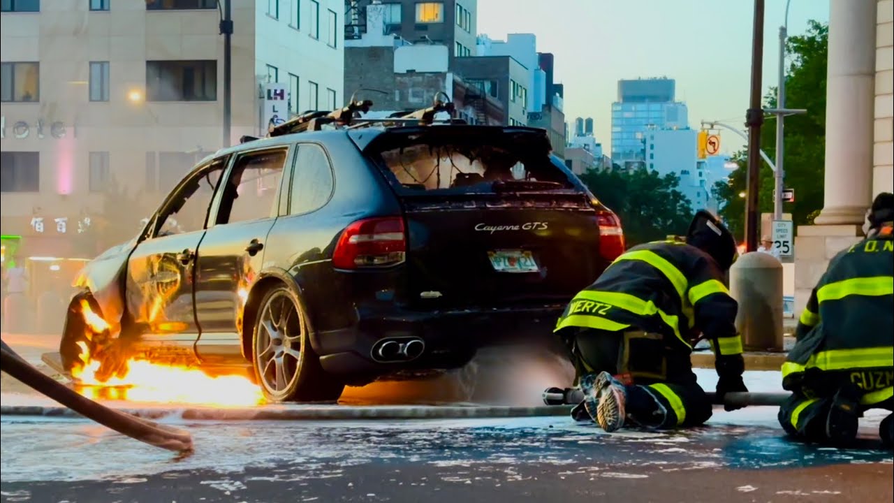 🌟FOAM OPERATIONS 🌟FDNY Manhattan 10-24 Box 8072 Fuel Fed Vehicle Fire over 15 Foam Pails Used