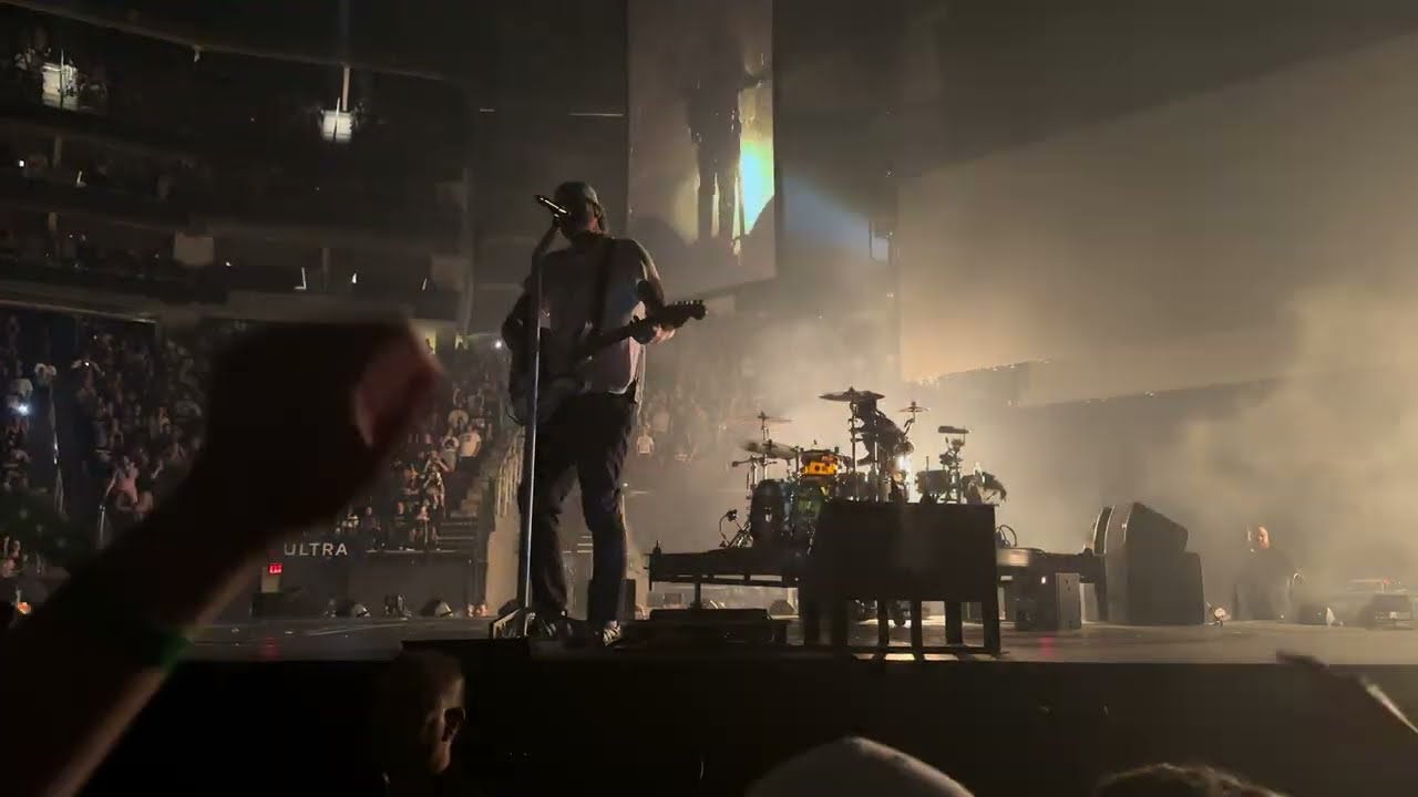 blink-182 - Happy Holidays, You Bastard [Live @ Houston] 07/08/2023