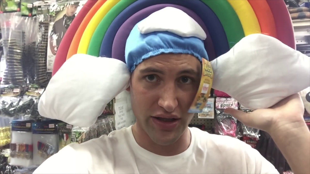HALLOWEEN COSTUME SHOPPING