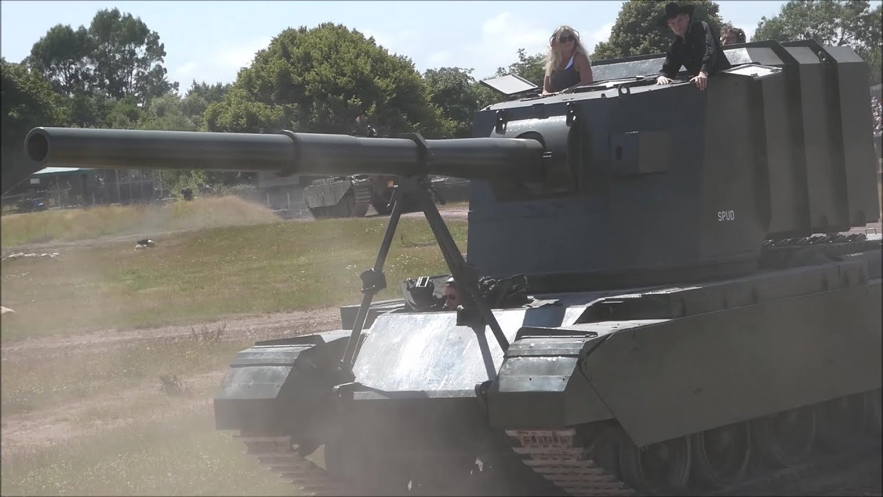 FV4005 Stage 2 Heavy Gun Tank, running at TANKFEST 2025 #tankfest #tankmuseum #tankfest2025 #fv4005