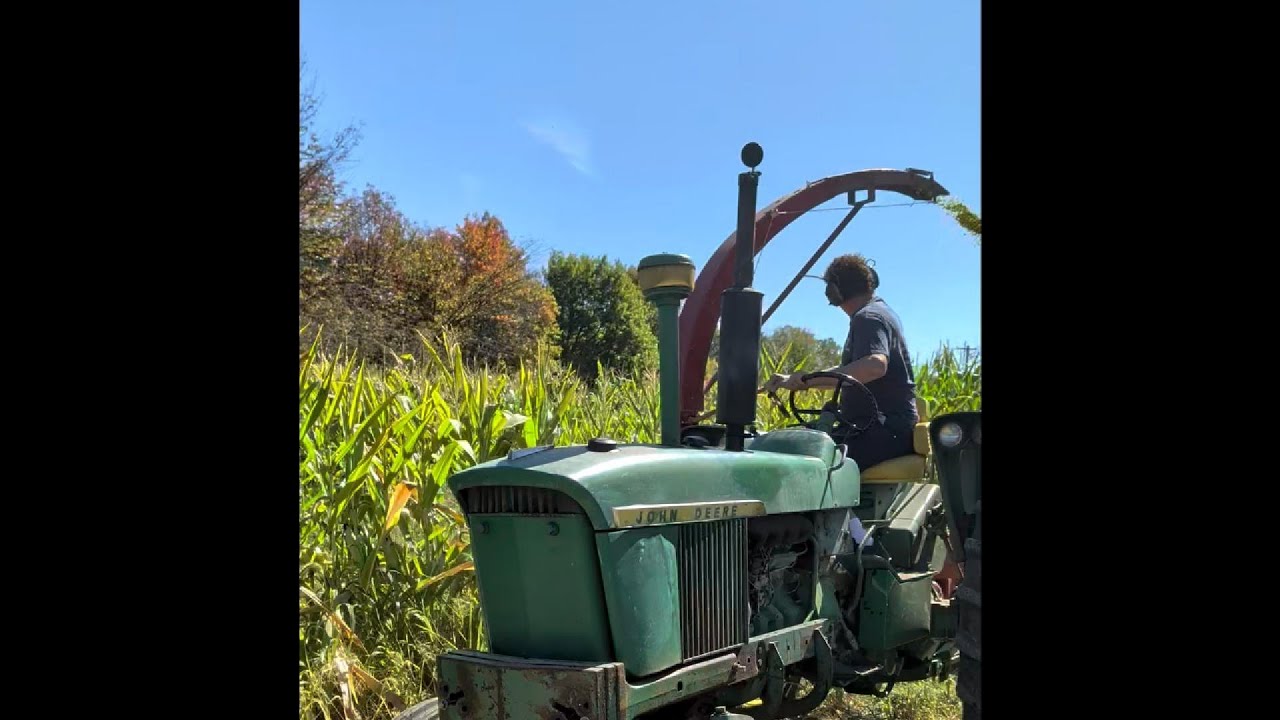 New Holland Model 707 Corn Chopper