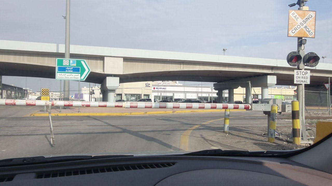 قطار ركاب وصل محطة قطار الاحساء 