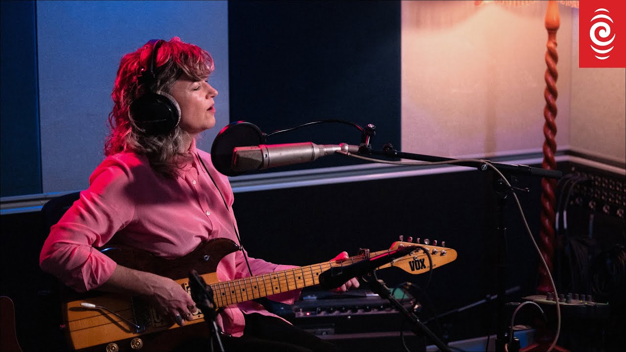 Julia Deans - I Hope I Never (Split Enz Cover)