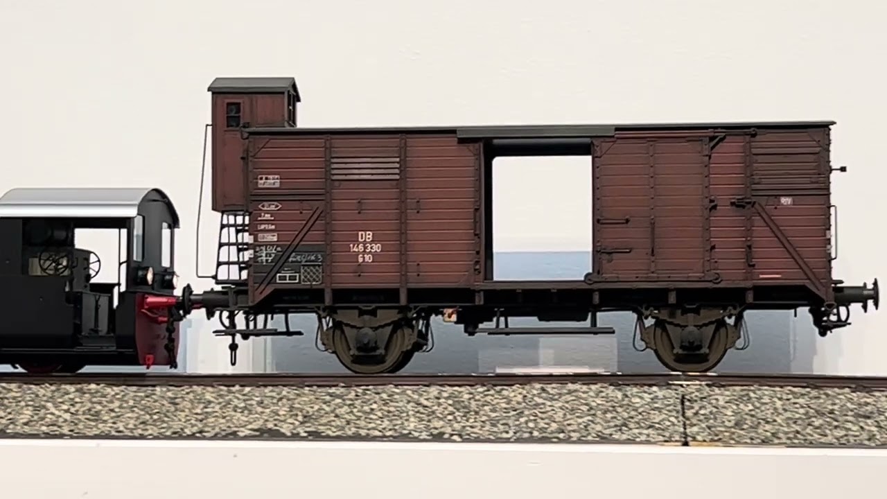 Spur 1: Märklin Köf II mit Voith Flüssigkeitsgetriebe und Steiner Kö II mit Schaltgetriebe