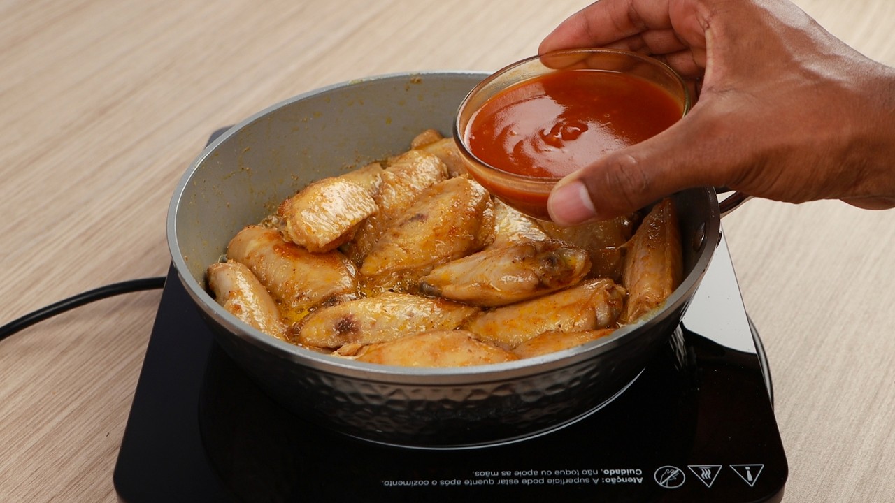 Faça meio da asas de frango assim, e se surpreenda com o delicioso sabor! #frango
