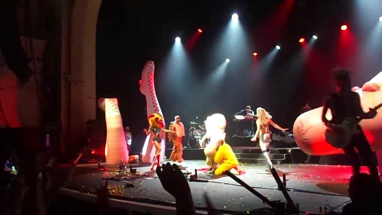 Ke$ha - Tik Tok (Live @O2 Academy Brixton, London, 15.7.13)