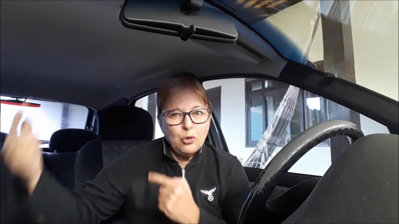 Eu me perco nos movimentos de volante