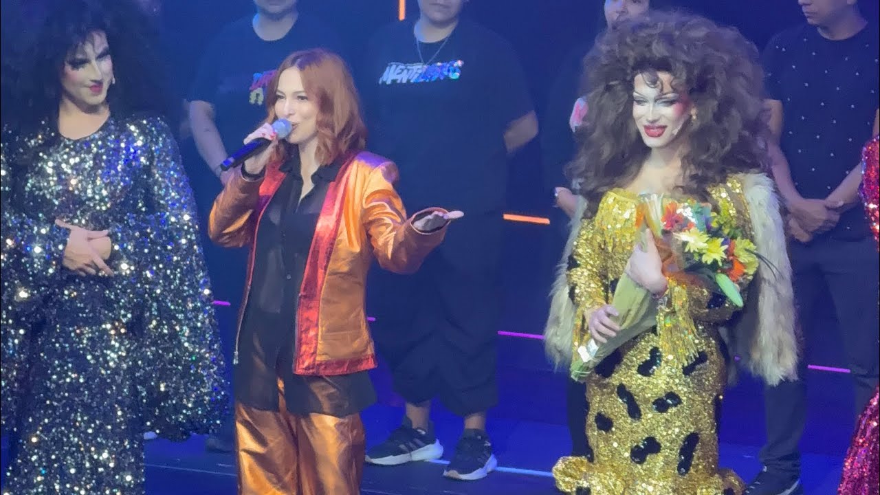 LEEXA FOX como LUPITA en MENTIDRAGS #musicales #tour121#mentidrags #leexafox