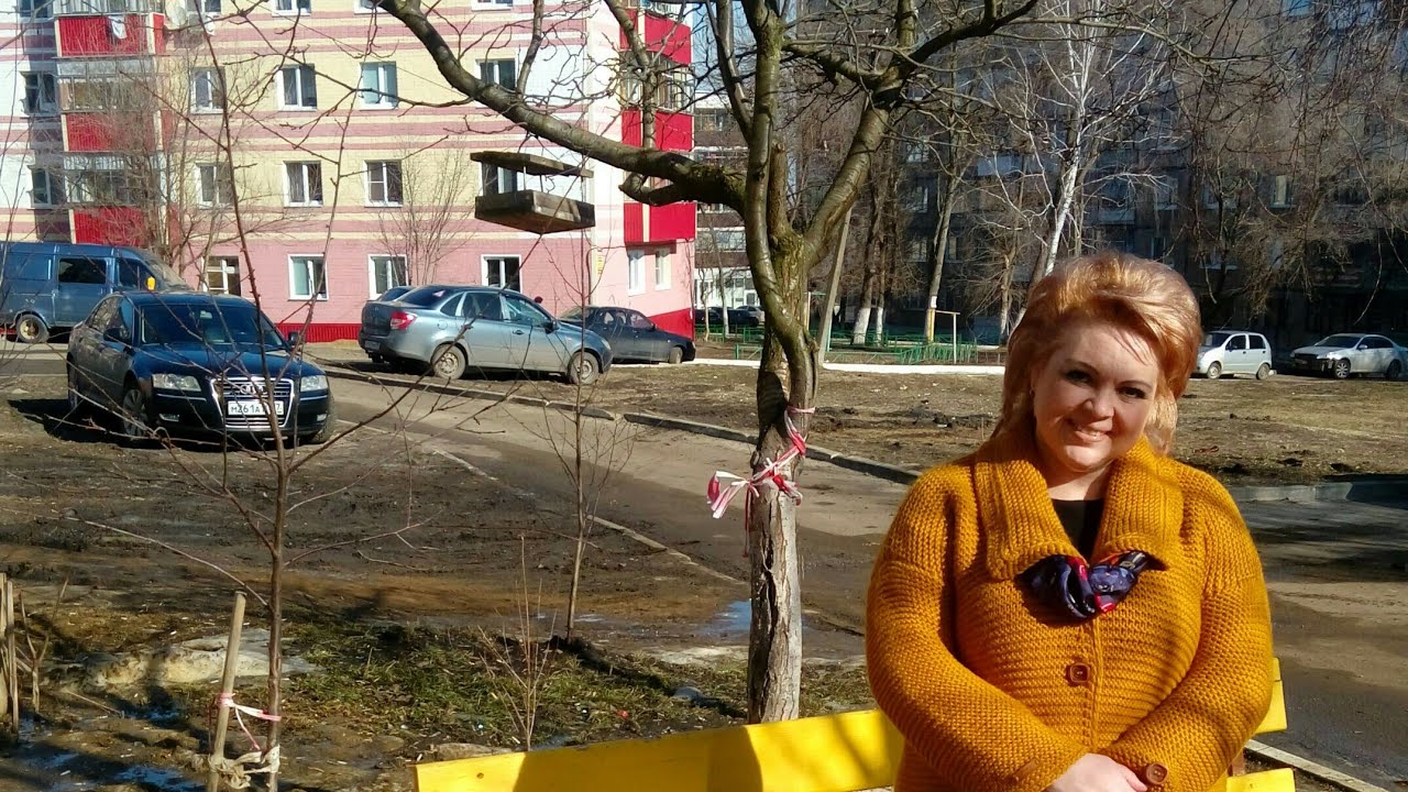 Горчичное пальто на мне (вязание спицами)