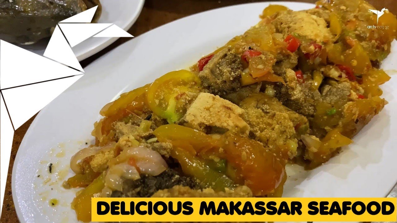 Seafood Restaurant Tumbak Kayu Bangkoa // Makassar - South Sulawesi
