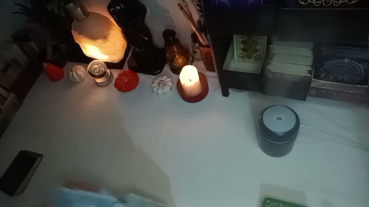 Ruh DURUMU ve size olan /DÜŞÜNCESİ/DUYGUSU/#keşfet #tarot #Hayallerini gerçekleştirmek istiyor🖤