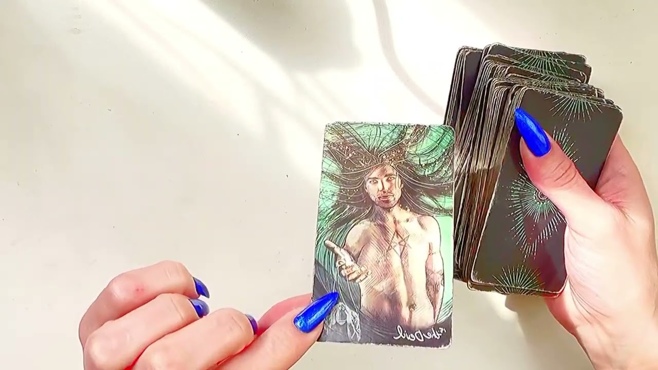 ЧТО МЕЖДУ ВАМИ СЕЙЧАС? История одной звезды и ее космонавта😍
