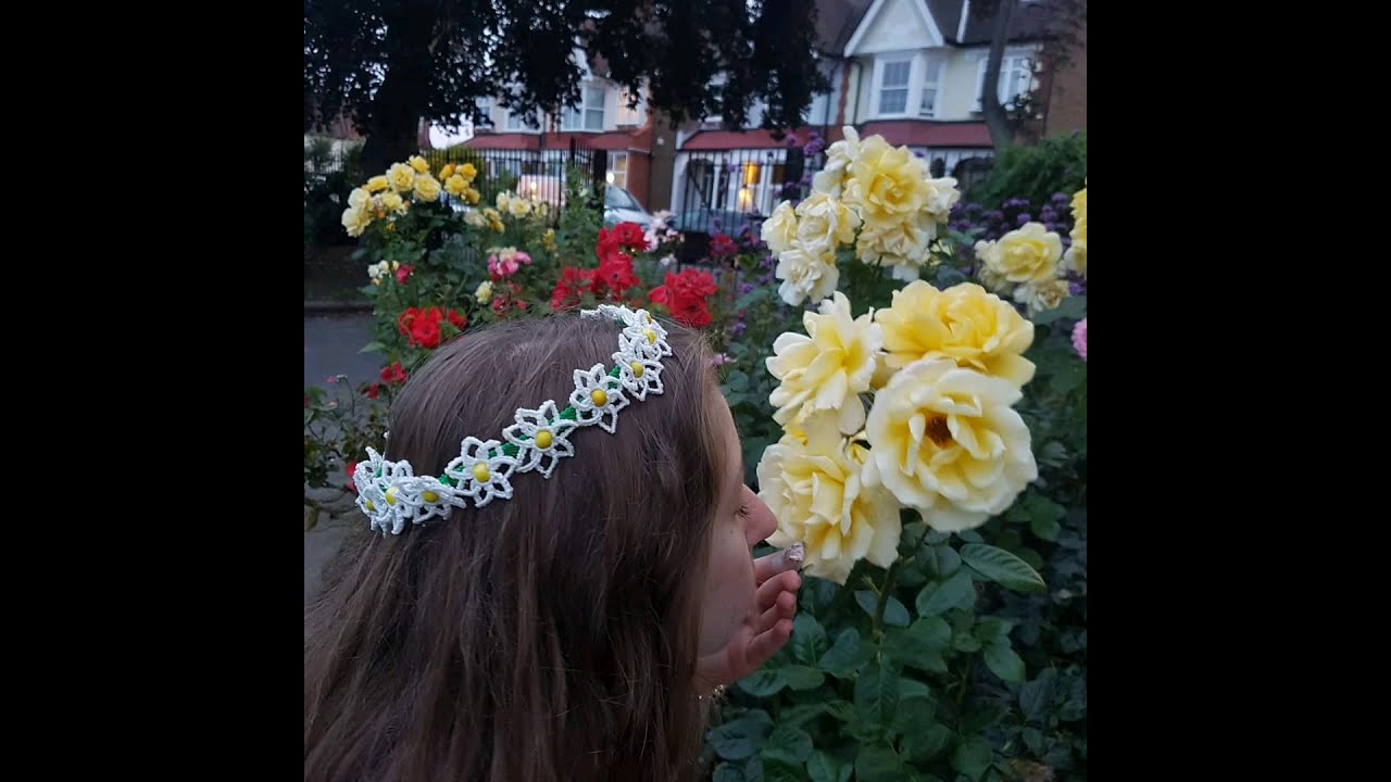 An Easy to make macrame Daisy headband