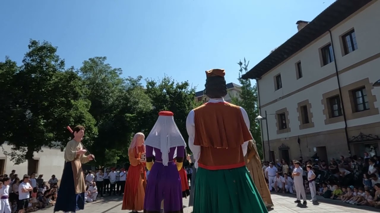 Arrasateko Erraldoiak - Dominguera