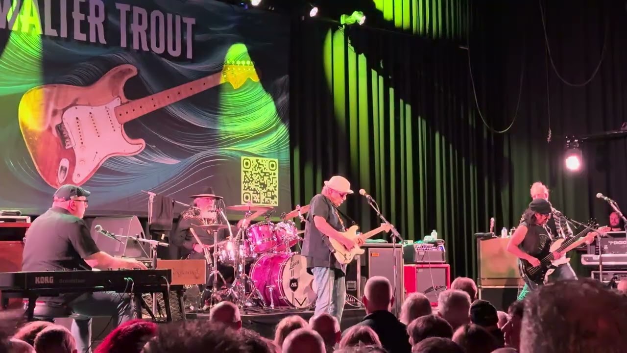 Walter Trout - Sign of the times (Live Metropool 2025)