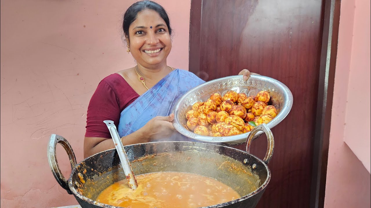 வேகவைத்த 100 முட்டையில்  எளிமையான முறையில் முட்டை மசாலா செய்யும் போது எடுத்த ஒரு வீடியோ உங்களுடன் 👌