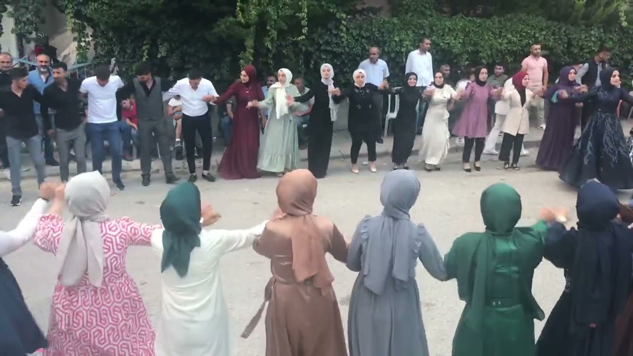 Muhteşem halaylar  izlemeyen pişman olur