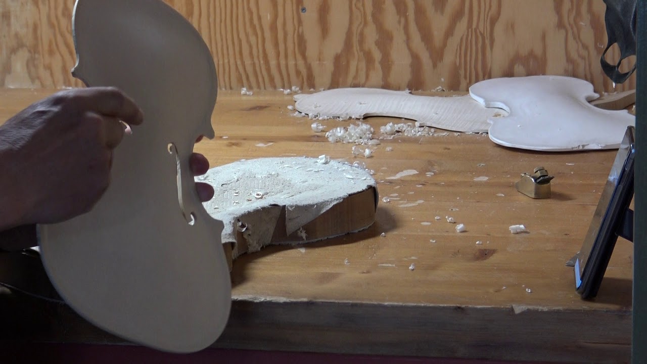 Violinmaker Peter Westerlund Part 28 Striking similarities to Stradivari revealed when cutting the f