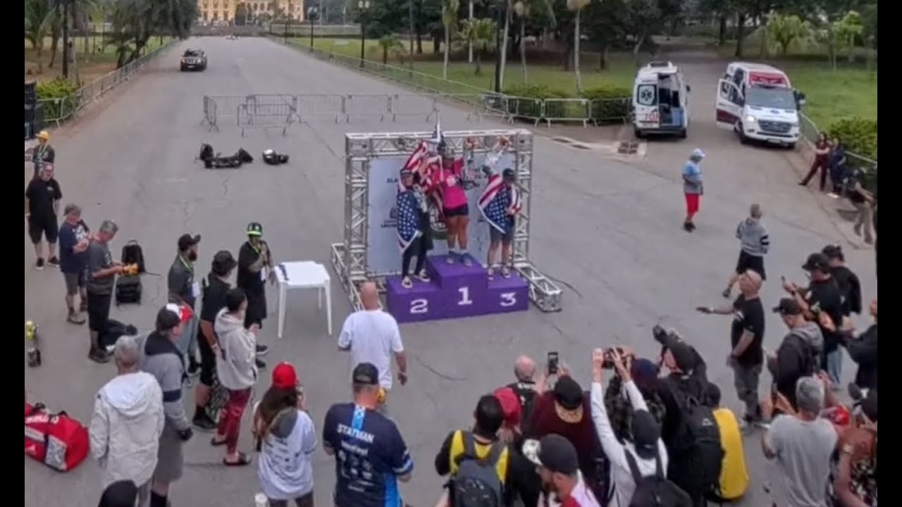 Judi Oyama podium at 66 years old at the International Slalom Skateboarding Championships Brazil