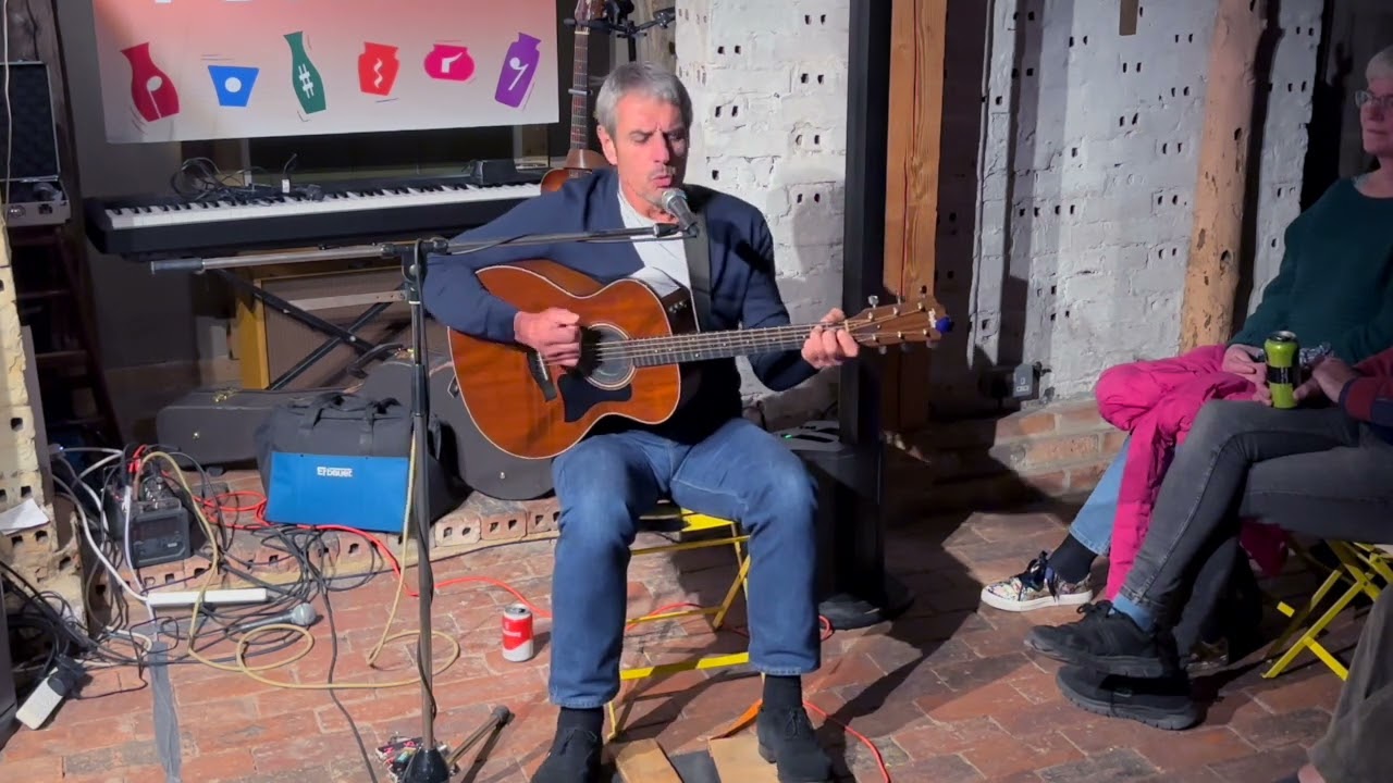 Steve Brookes performing No Road Home