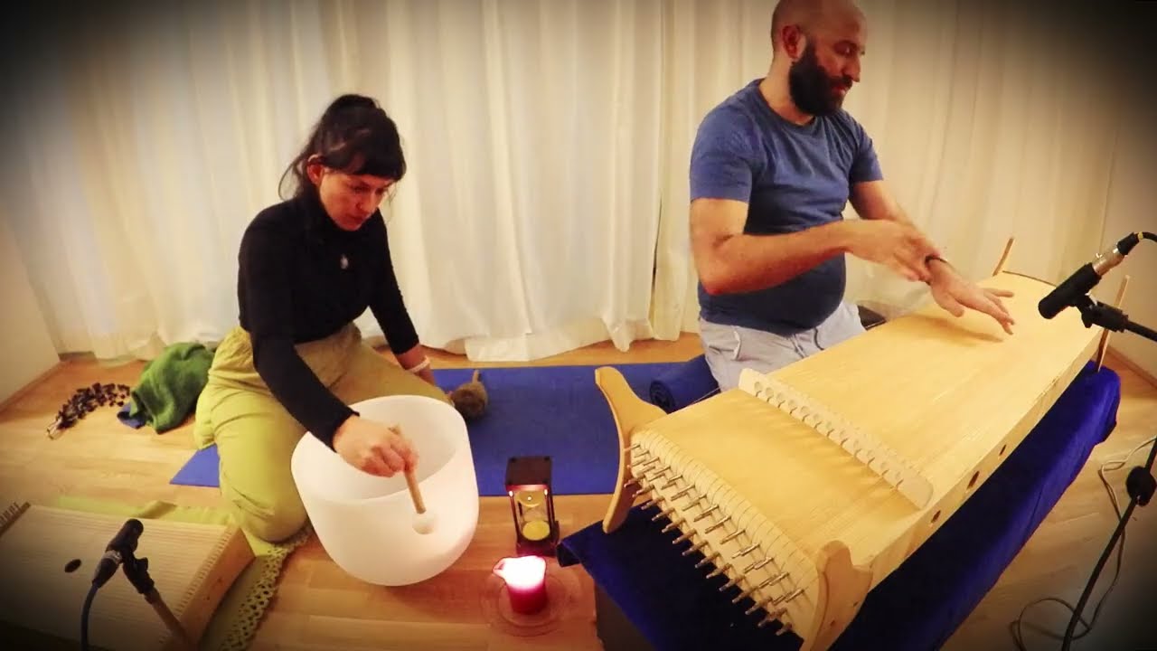 KLANGINDUZIERTE TRANCE: Obertonharfe (Monochord) mit Körpertambura, Klangschale und Stimme