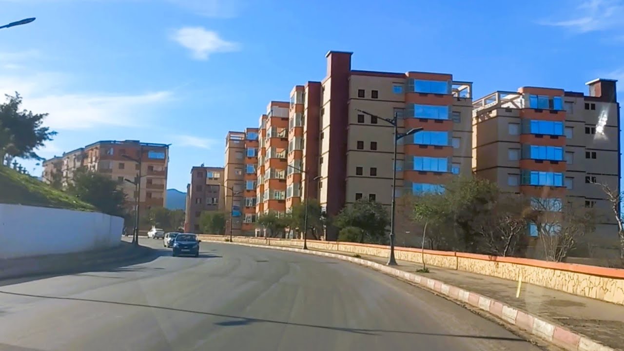 تابعو آخر جولة جميلة على مدينة تنس