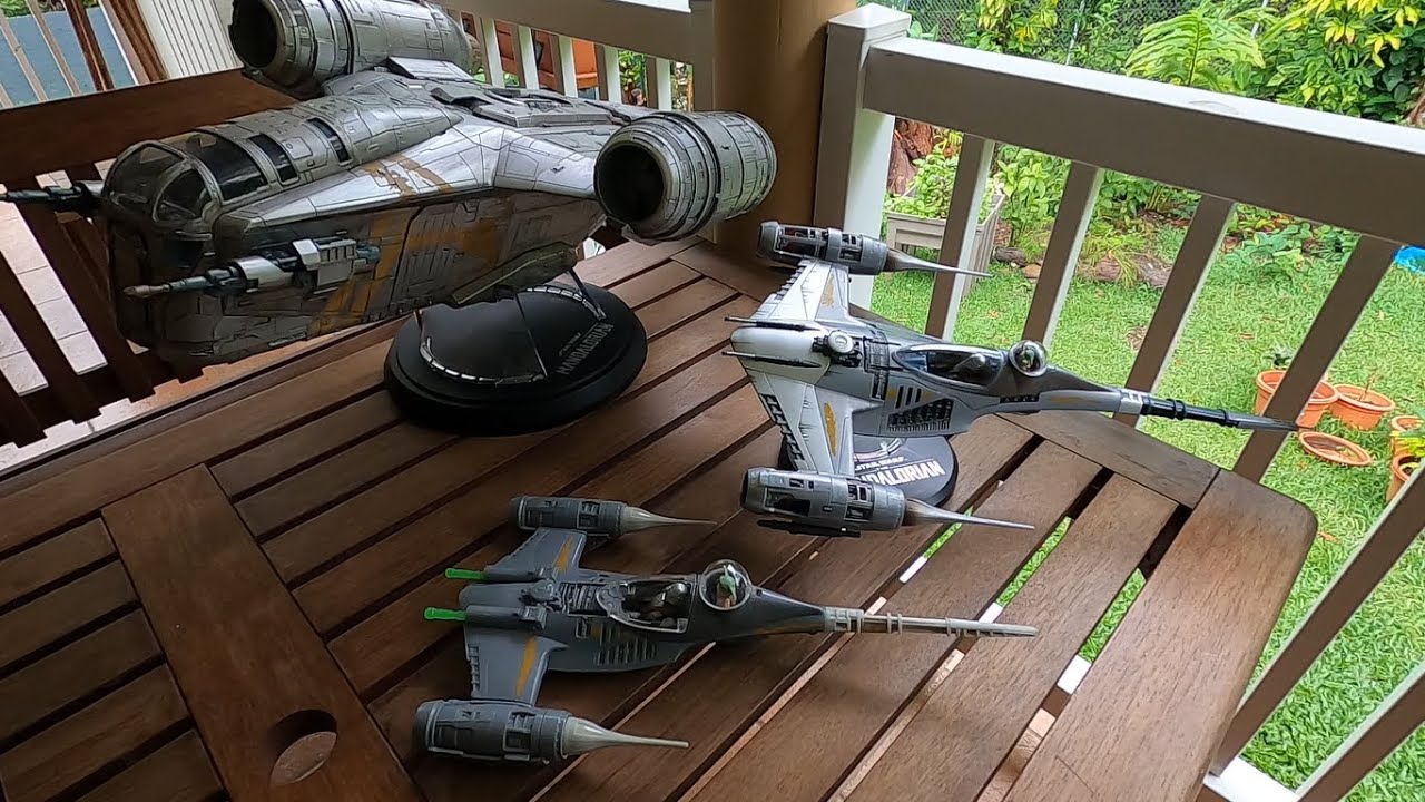 Happy Day # 25, Versus HASBRO The Mandalorian N-1 Starfighter : Epic Hero Series 2024 et TVC 2023