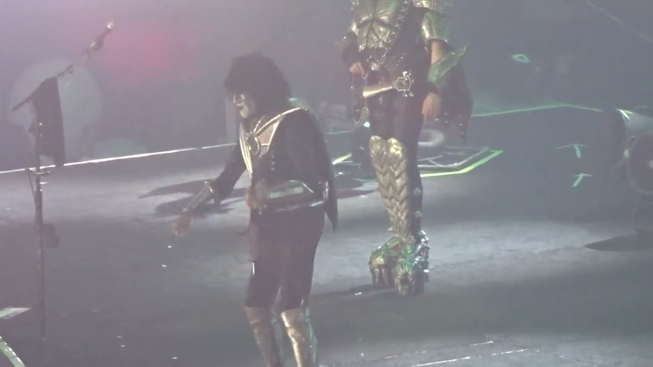 Kiss - Cold Gin (Tommy Thayer solo) - Live @ Ice Hall - Helsinki, Finland - June 20, 2022