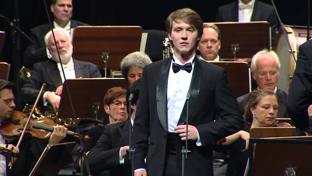NEUE STIMMEN 2013 - Final: Kyreiev sings 