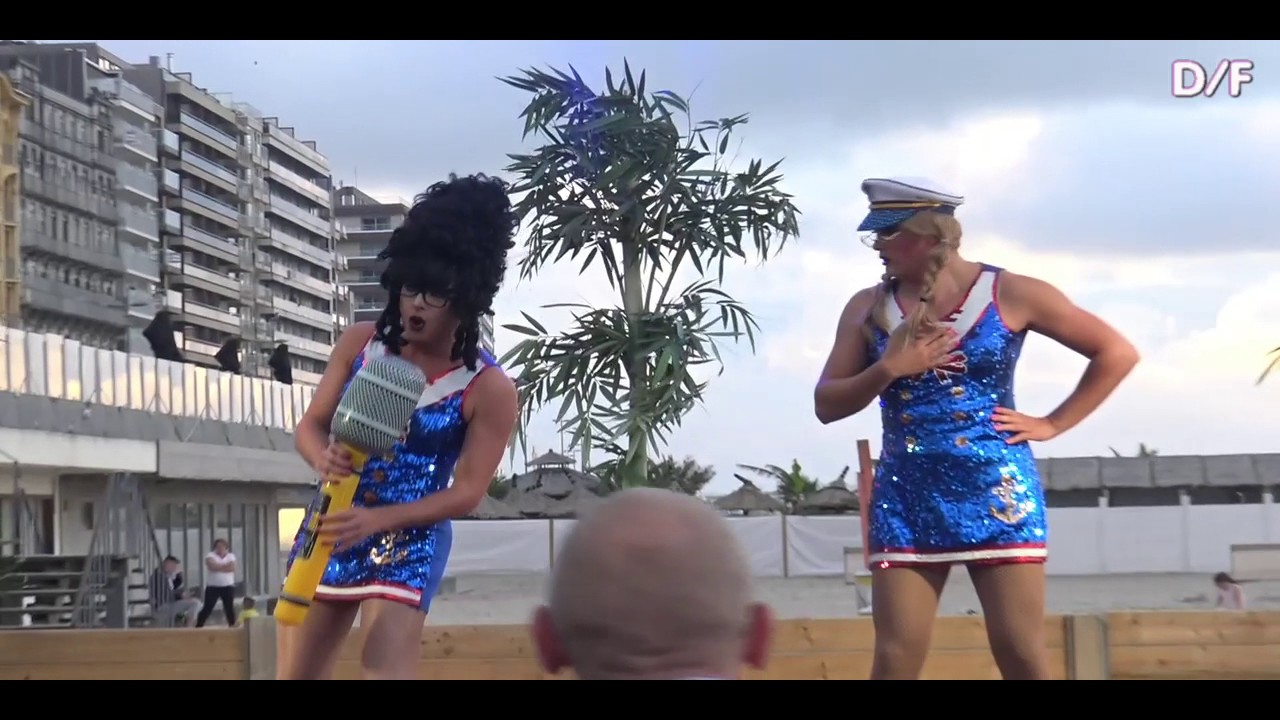 Meidengroep - Danity Grace en Iluna Lee
