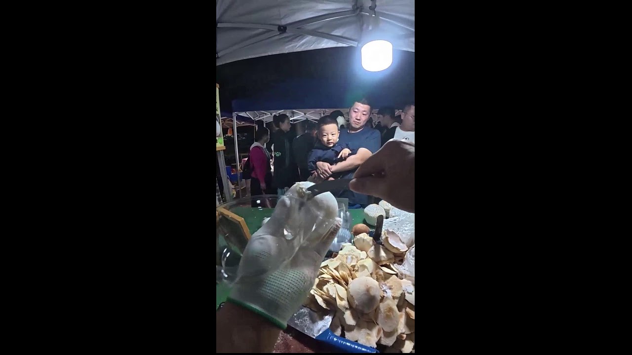 POV Livestream | Selling Peeled Whole Coconuts with Natural Water | Real-Time Night Market Prep