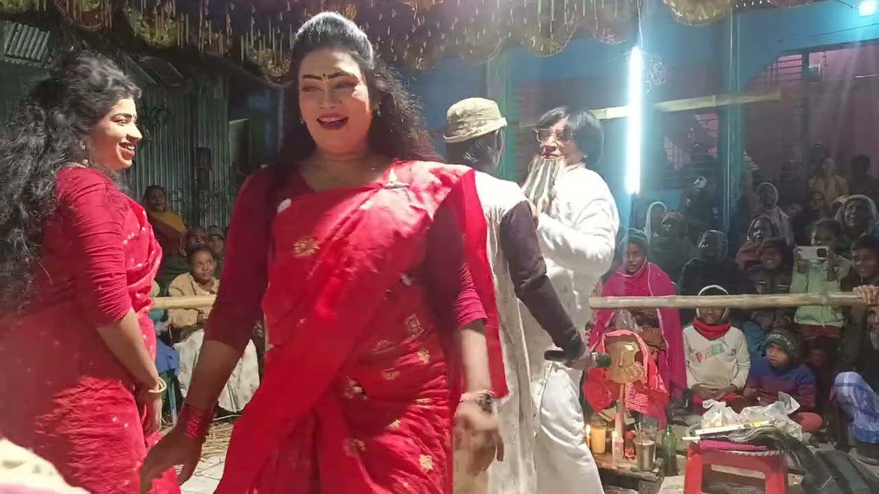 বেহুলা হেলিয়া দুলিয়া নাচে গো আজ কন্যার বিয়া লো। 