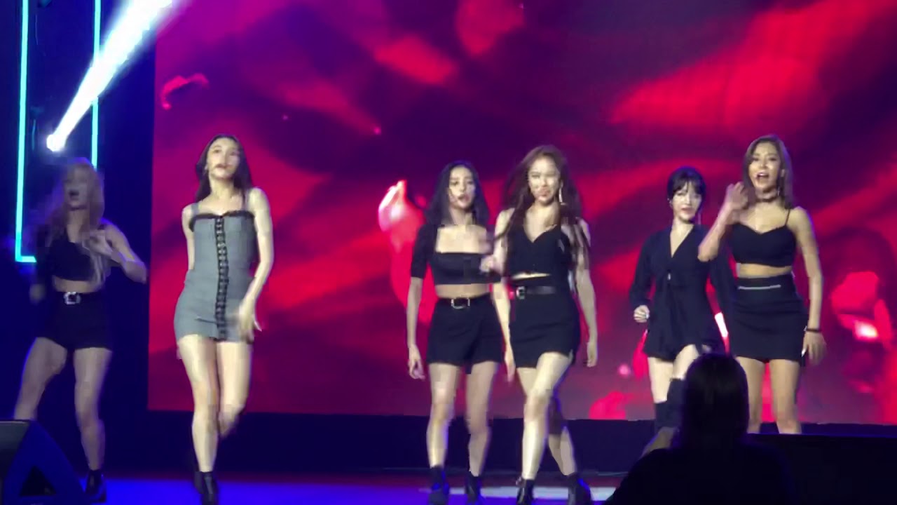 Clc (씨엘씨) - Black dress / K-Content EXPO Russia 2019 /2019.08.31