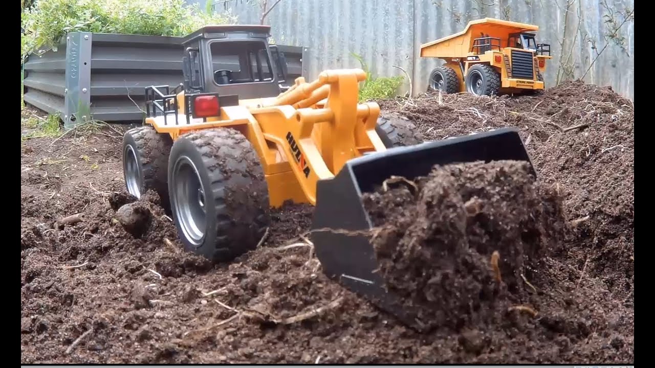 Strats RC - Bulldozing with the HuiNa Toys 1520