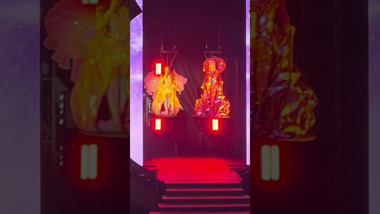 SUPERDIVAS the Concert - Meme Vice and Ms. Regine (Intro)