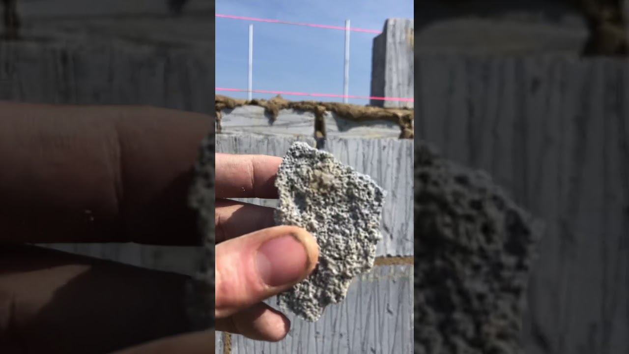 Bricklayer gets angry prank