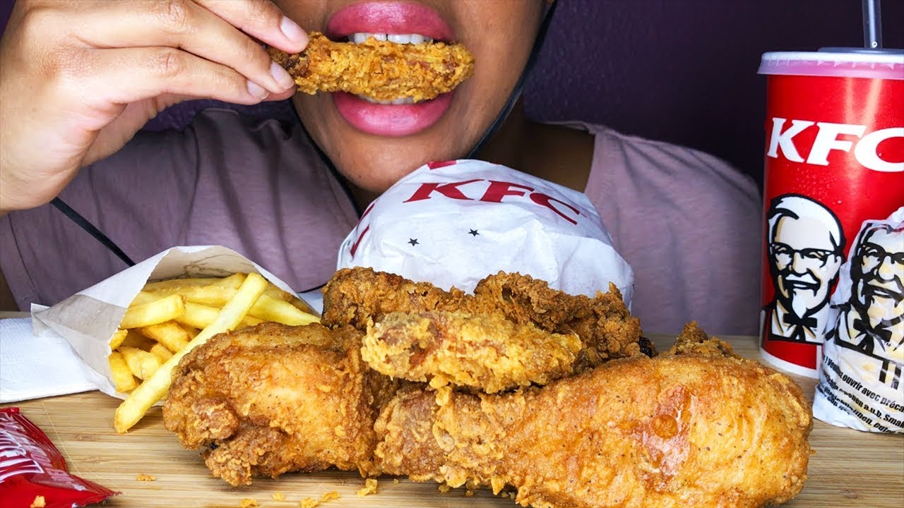 ASMR KFC *CRUNCHY SOUNDS*┃it's finger lickin' good et c'est le cas de le dire