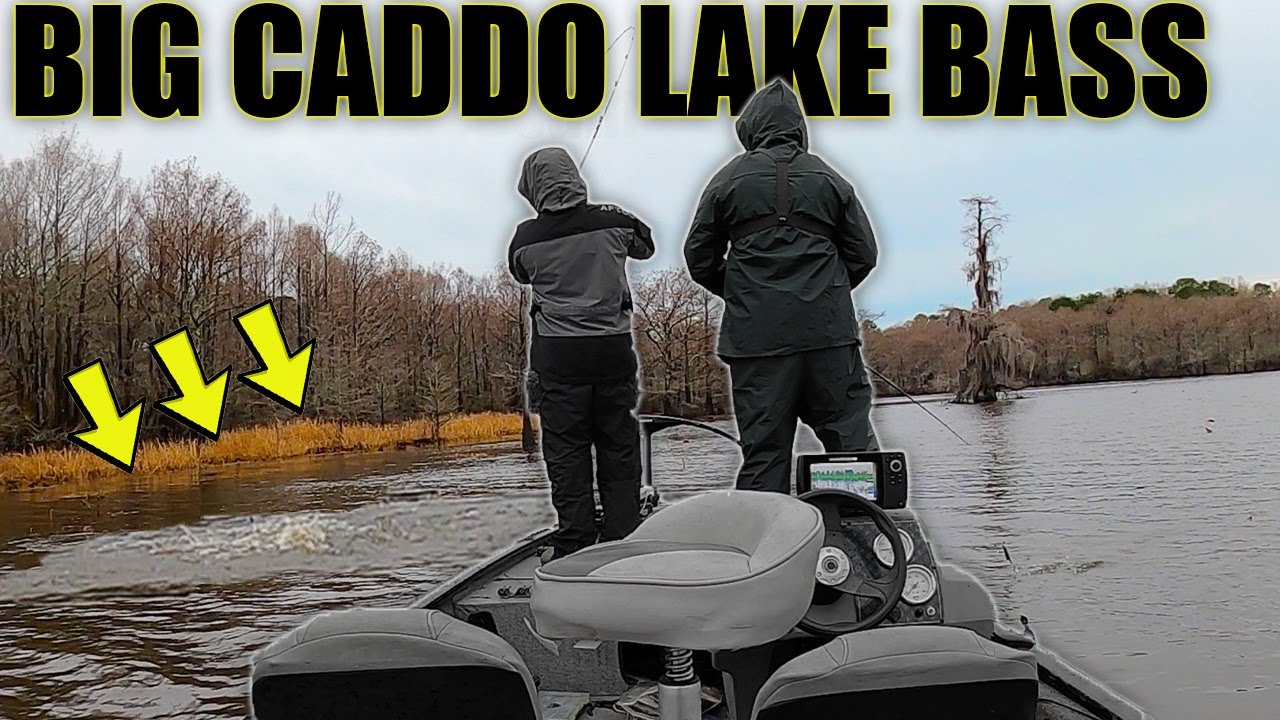 CATCHING BIG BASS At Caddo Lake During Rainstorm!